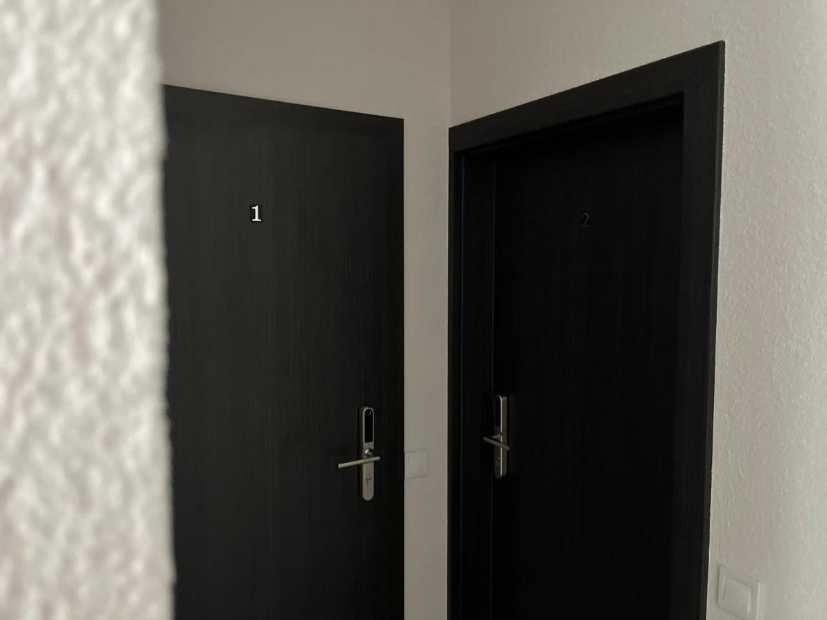 Luxuria Modern Apartments - Self Check-In Szawle Zewnętrze zdjęcie