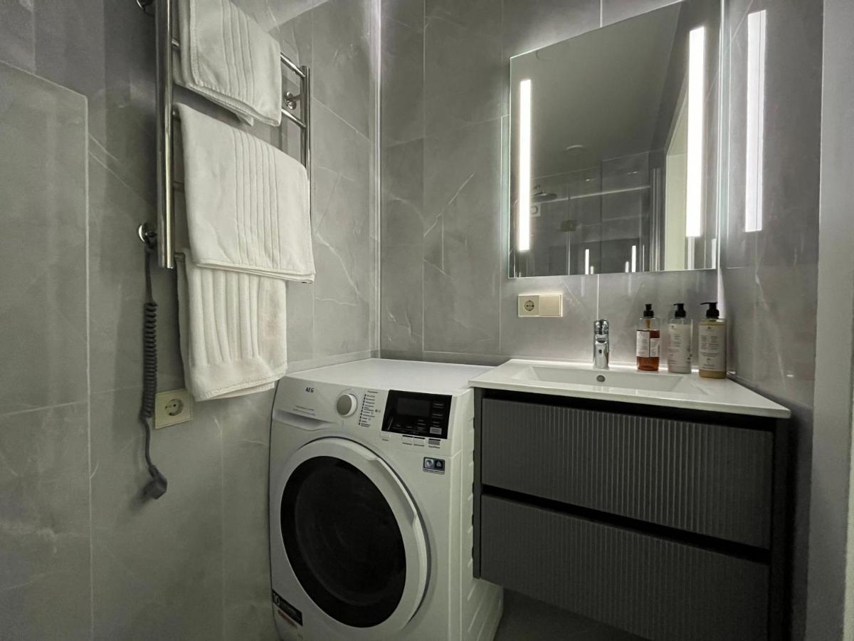 Luxuria Modern Apartments - Self Check-In Szawle Zewnętrze zdjęcie